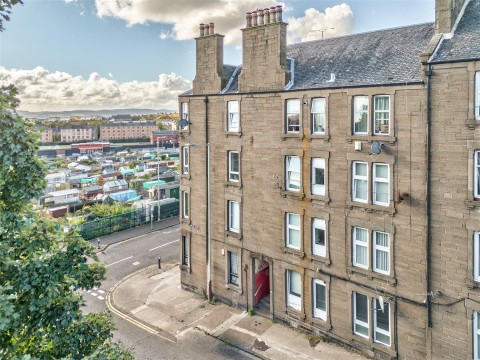 View Full Details for 3/3, 72 Arklay Street, Dundee