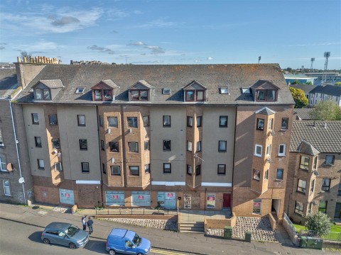 View Full Details for Flat 9, 99 Strathmartine Road, Dundee