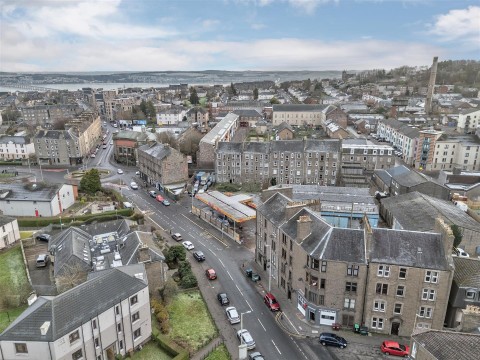 View Full Details for 2/2, 182, Strathmartine Road, Dundee