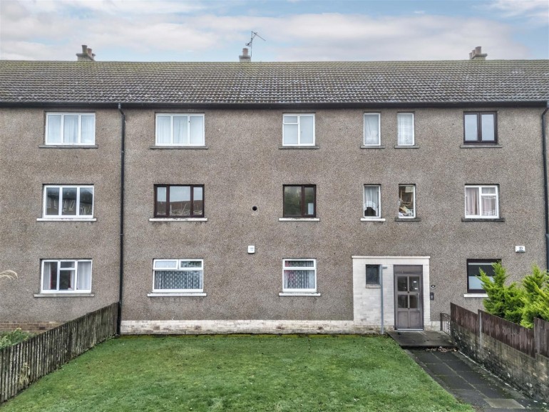 45A, Kemnay Gardens, Dundee