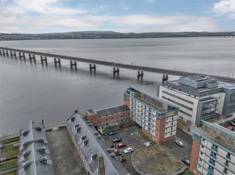 View Full Details for 62, West Victoria Dock Road, Dundee